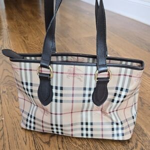 Stylish Checkered Tote Bag